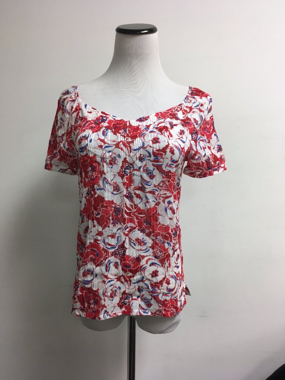 Paul & Joe short sleeve  red white floral cotton top xs  s